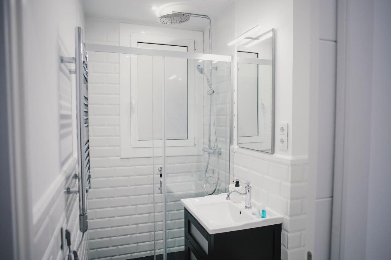 Bbarcelona Fira Superior Flats Apartment ภายนอก รูปภาพ