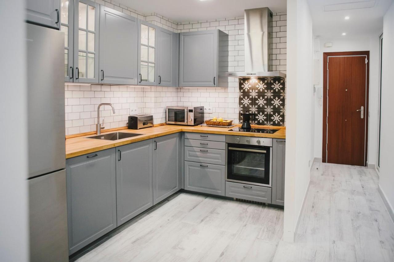Bbarcelona Fira Superior Flats Apartment ภายนอก รูปภาพ