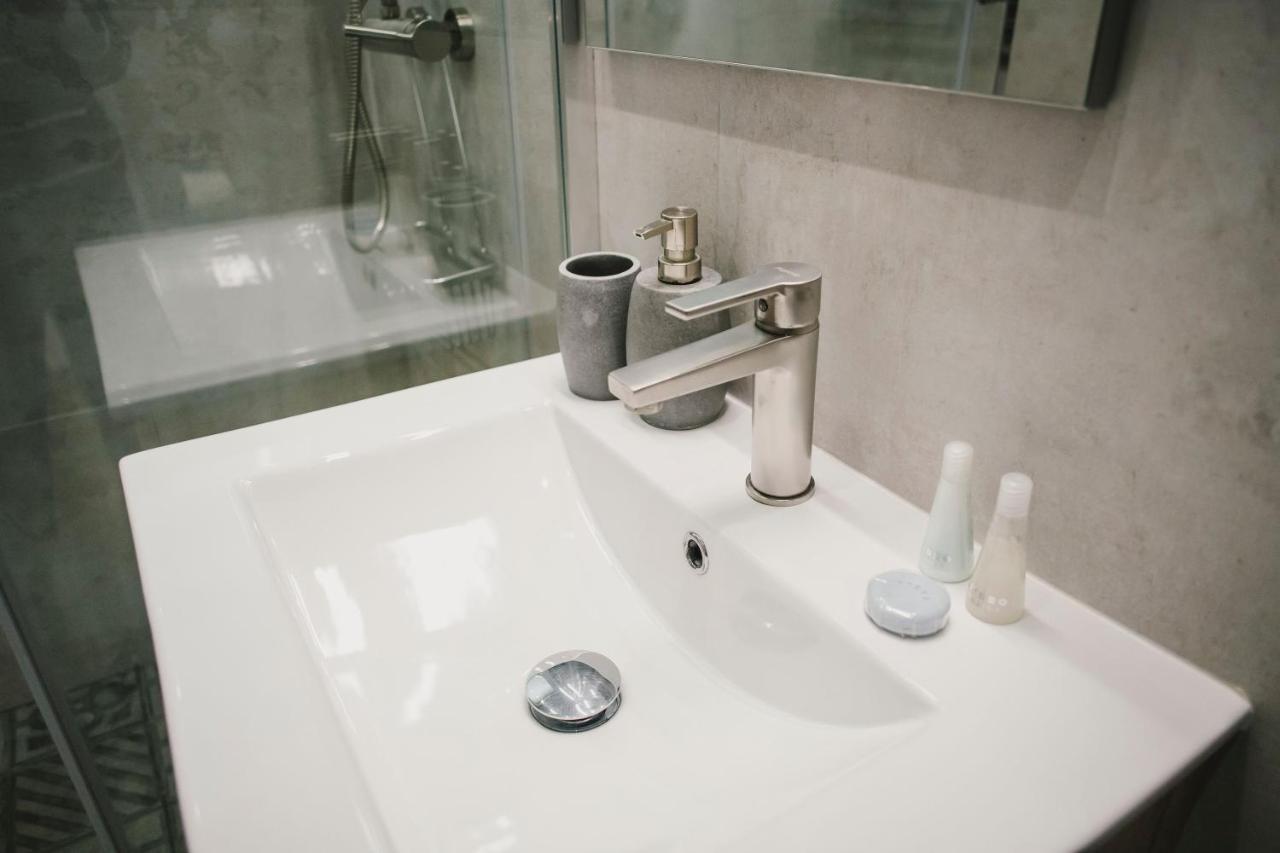 Bbarcelona Fira Superior Flats Apartment ภายนอก รูปภาพ