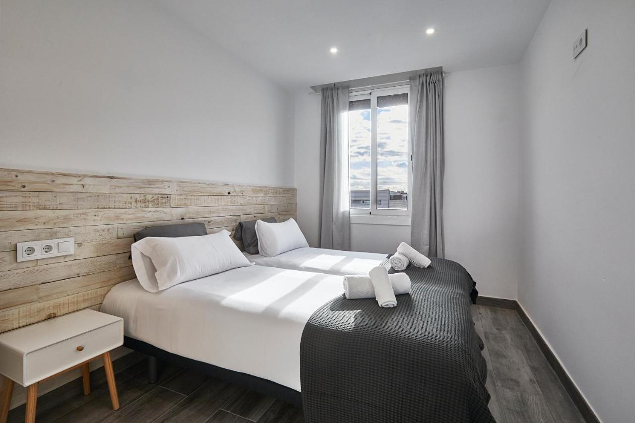 Bbarcelona Fira Superior Flats Apartment ภายนอก รูปภาพ