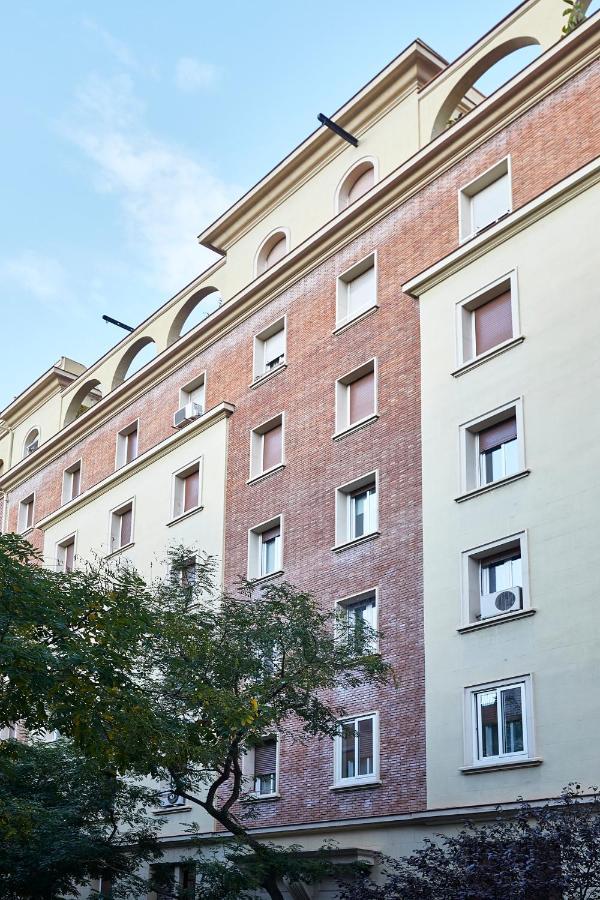 Bbarcelona Fira Superior Flats Apartment ภายนอก รูปภาพ